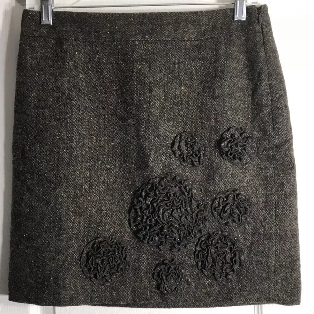 ❌SOLD Ann Taylor Loft Tweed Pencil Skirt W/ Flower